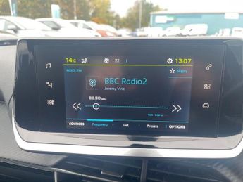 Peugeot 2008 100kW Allure 50kWh 5dr Auto