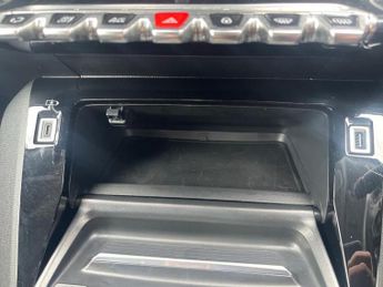 Peugeot 2008 100kW Allure 50kWh 5dr Auto