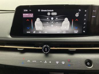 Nissan ARIYA 160kW Advance 63kWh 22kWCh 5dr Auto [Sky Pack]