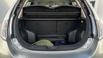 Nissan Leaf 24kWh Tekna Hatchback 5dr Electric Auto (107 bhp)