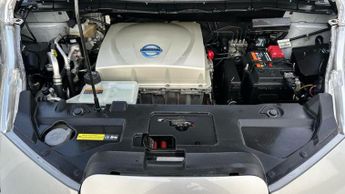 Nissan Leaf 24kWh Tekna Hatchback 5dr Electric Auto (107 bhp)