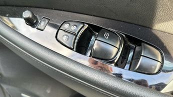 Nissan Leaf 24kWh Tekna Hatchback 5dr Electric Auto (107 bhp)