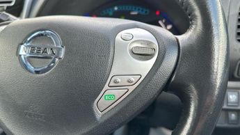 Nissan Leaf 24kWh Tekna Hatchback 5dr Electric Auto (107 bhp)