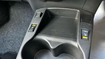 Nissan Leaf 24kWh Tekna Hatchback 5dr Electric Auto (107 bhp)