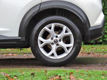Nissan Juke 1.0 DIG-T N-Connecta SUV 5dr Petrol DCT Auto Euro 6 (s/s) (114 p