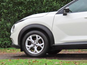 Nissan Juke 1.0 DIG-T N-Connecta SUV 5dr Petrol DCT Auto Euro 6 (s/s) (114 p
