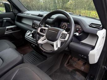 Land Rover Defender 110 3.0 D250 MHEV SE Hard Top SUV Auto 4WD MWB Euro 6 (s/s) 5dr