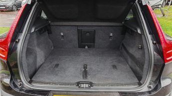 Volvo XC40 2.0 D3 Inscription SUV 5dr Diesel Auto AWD Euro 6 (s/s) (150 ps)