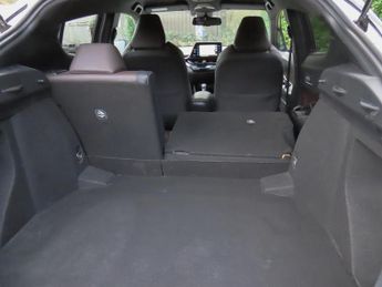 Toyota C-HR 1.8 VVT-h Excel SUV 5dr Petrol Hybrid CVT Euro 6 (s/s) (122 ps)