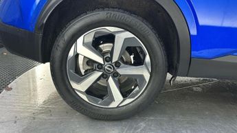 Nissan Qashqai 1.3 DIG-T MHEV N-Connecta SUV 5dr Petrol Hybrid XTRON Euro 6 (s/