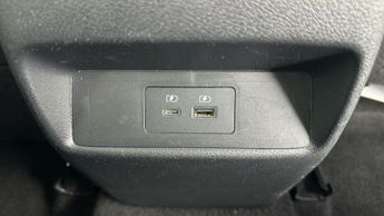 Nissan Qashqai 1.3 DIG-T MHEV N-Connecta SUV 5dr Petrol Hybrid XTRON Euro 6 (s/