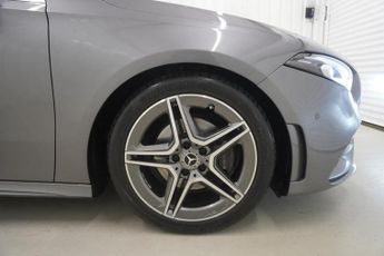 Mercedes-Benz A Class 2.0 A200d AMG Line (Executive) Hatchback 5dr Diesel 8G-DCT Euro 