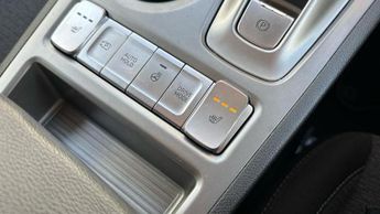 Hyundai KONA 39kWh Premium SUV 5dr Electric Auto (10.5kW Charger) (136 ps)