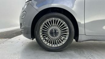 Fiat 500e 42kWh Icon Hatchback 3dr Electric Auto (118 ps)