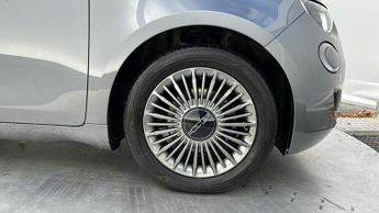 Fiat 500e 42kWh Icon Hatchback 3dr Electric Auto (118 ps)