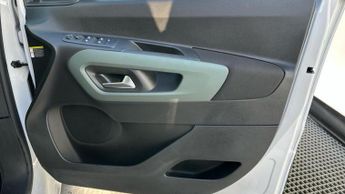 Citroen e-Berlingo 50kWh Flair XTR XL MPV 5dr Electric Auto (7.4kW Charger) (136 ps