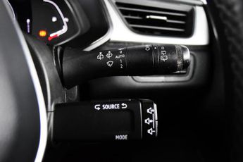 Renault Captur 1.6 E-TECH techno SUV 5dr Petrol Hybrid Auto Euro 6 (s/s) (145 p