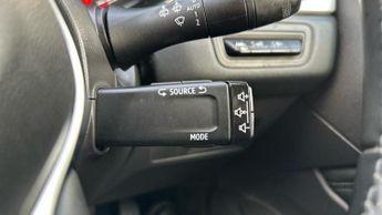 Renault Captur 1.6 E-TECH techno SUV 5dr Petrol Hybrid Auto Euro 6 (s/s) (145 p