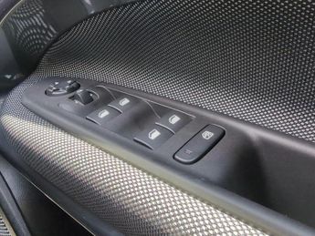 Fiat 600 1.2 MHEV La Prima e-DCT Euro 6 (s/s) 5dr