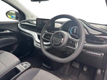 Fiat 500e 42kWh Icon Auto 3dr