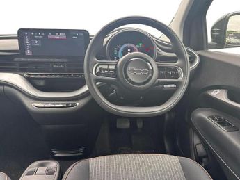 Fiat 500e 42kWh Icon Auto 3dr