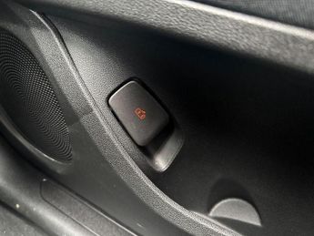 Fiat 500e 42kWh Icon Auto 3dr