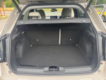 Fiat 600e 54kWh La Prima Auto 5dr