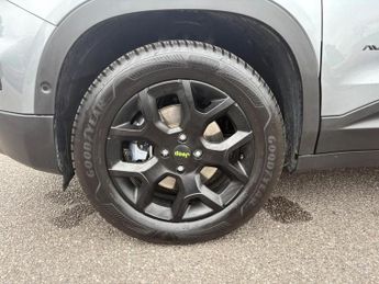 Jeep Avenger 1.2 e-Hybrid MHEV Upland DCT E-AWD Euro 6 (s/s) 5dr