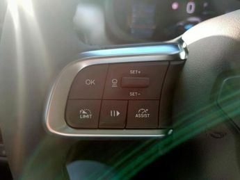 Jeep Avenger 54kWh Altitude SUV 5dr Electric Auto (156 ps)