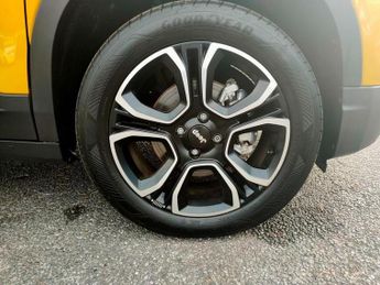 Jeep Avenger 54kWh Altitude SUV 5dr Electric Auto (156 ps)