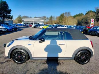 MINI Convertible 2.0 Cooper S Classic Steptronic Euro 6 (s/s) 2dr