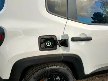 Jeep Renegade 1.5 T4 e-Hybrid MHEV North Star DCT Euro 6 (s/s) 5dr