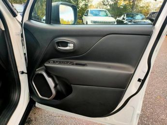 Jeep Renegade 1.5 T4 e-Hybrid MHEV North Star DCT Euro 6 (s/s) 5dr