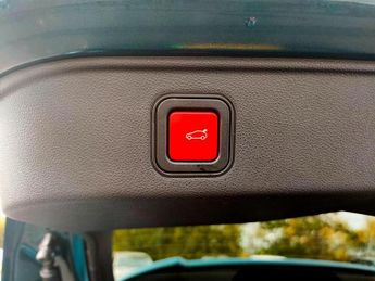 Alfa Romeo Junior 54kWh Elettrica Speciale Auto 5dr