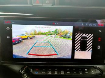 Alfa Romeo Junior 54kWh Elettrica Speciale Auto 5dr