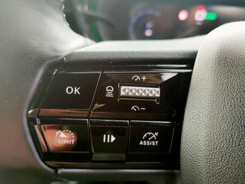 Alfa Romeo Junior 54kWh Elettrica Speciale Auto 5dr