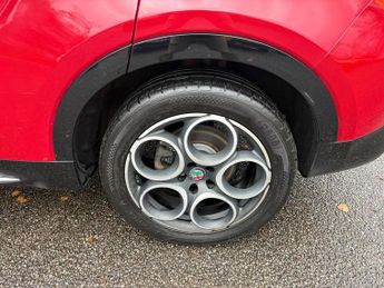 Alfa Romeo Tonale 1.5 VGT MHEV Ti DCT Euro 6 5dr