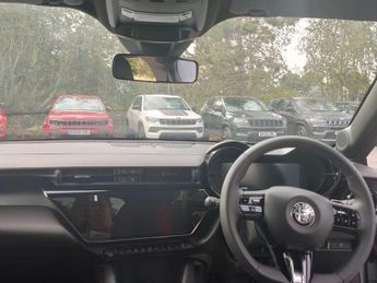 Alfa Romeo Junior 1.2 MHEV Ibrida e-DCT Euro 6 (s/s) 5dr