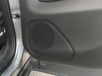 Alfa Romeo Junior 1.2 MHEV Ibrida e-DCT Euro 6 (s/s) 5dr