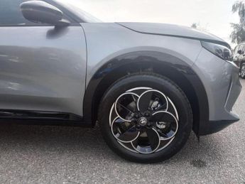 Alfa Romeo Junior 1.2 MHEV Ibrida e-DCT Euro 6 (s/s) 5dr