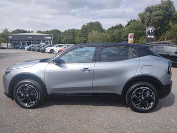 Alfa Romeo Junior 1.2 MHEV Ibrida e-DCT Euro 6 (s/s) 5dr