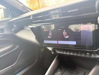 Alfa Romeo Junior 1.2 MHEV Ibrida e-DCT Euro 6 (s/s) 5dr