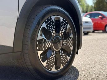 Fiat 600 1.2 MHEV La Prima e-DCT Euro 6 (s/s) 5dr