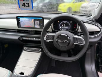 Fiat 600 1.2 MHEV La Prima SUV 5dr Petrol Hybrid e-DCT Euro 6 (s/s) (136 