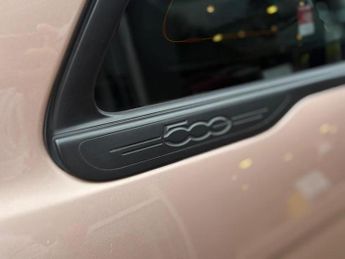 Fiat 500e C 42kWh Icon Convertible 2dr Electric Auto (118 ps)