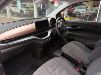 Fiat 500e C 42kWh Icon Convertible 2dr Electric Auto (118 ps)