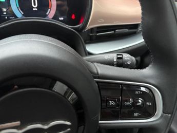 Fiat 500e C 42kWh Icon Convertible 2dr Electric Auto (118 ps)