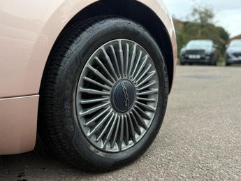 Fiat 500e C 42kWh Icon Convertible 2dr Electric Auto (118 ps)