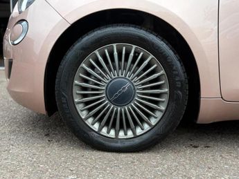 Fiat 500e C 42kWh Icon Convertible 2dr Electric Auto (118 ps)