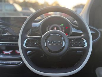 Fiat 500e 42kWh La Prima Auto 3dr